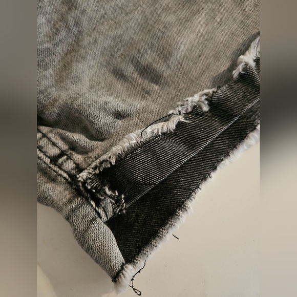 Vanilla Star Jean shorts Size 13 - Picture 4 of 5